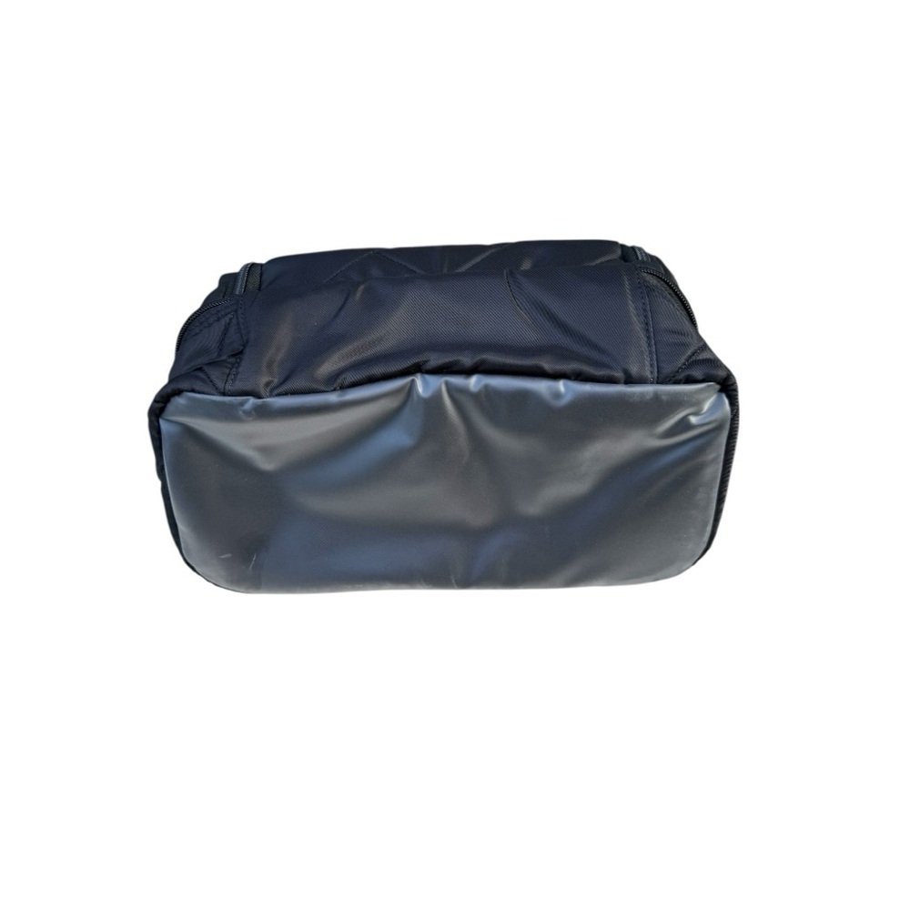 Lug Black Quilted Men's or Women’s Toiletry Bag NWT. Great for traveling. - Picture 7 of 11